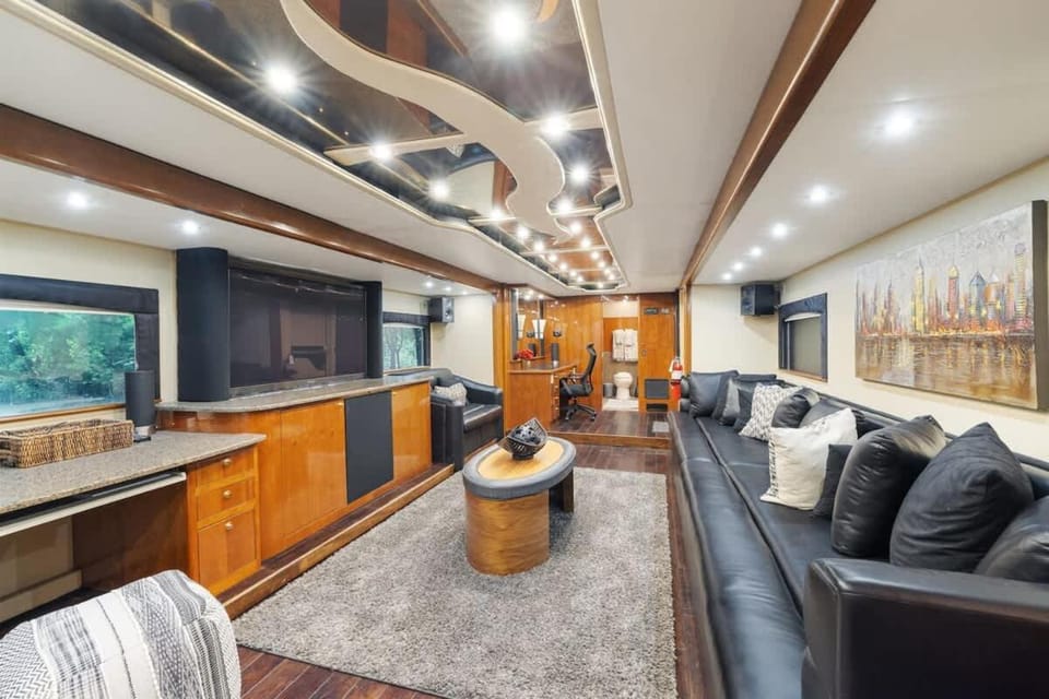 7744 Ranch Entire Resort Villa in Austin