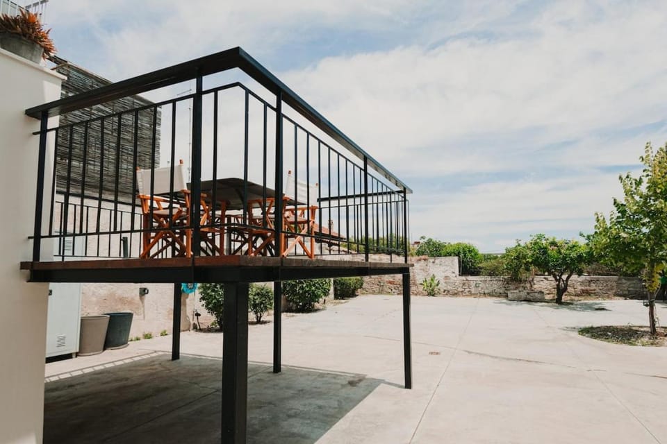 Paliá Avlí apartment Apartment in Peloponnese Region
