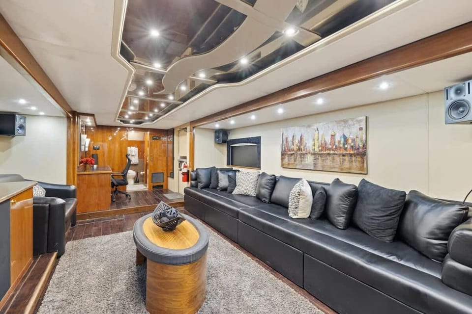 Lux Lounge 7744 Ranch Resort Austin - COTA Villa in Austin