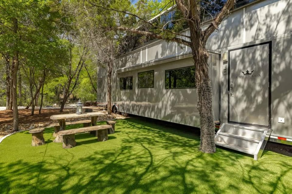 Lux Lounge 7744 Ranch Resort Austin - COTA Villa in Austin