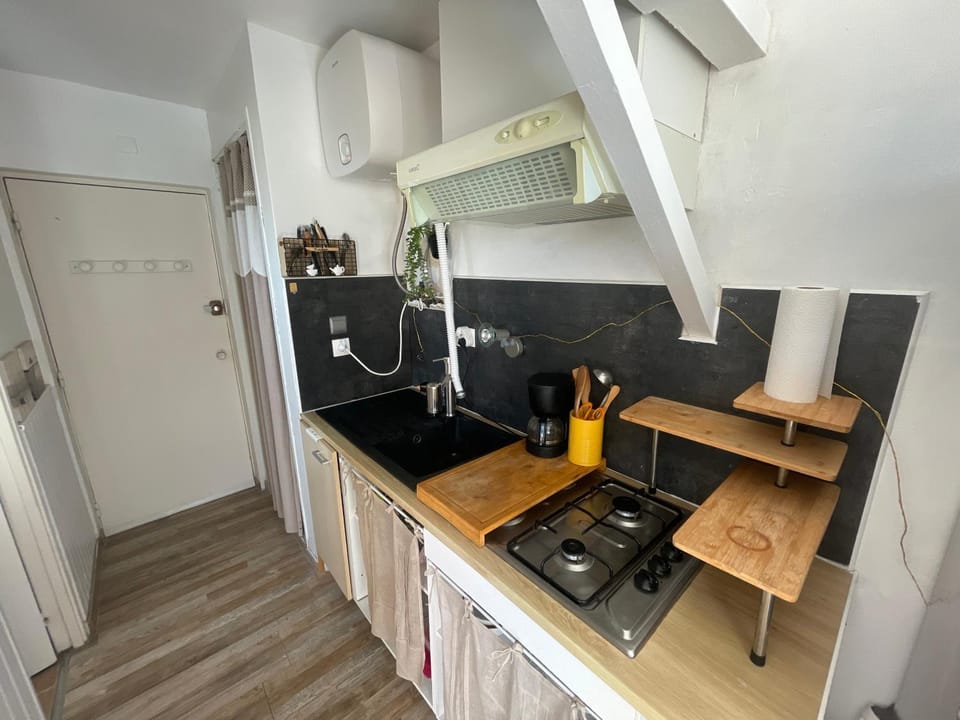 Joli studio centre port Apartment in Agde