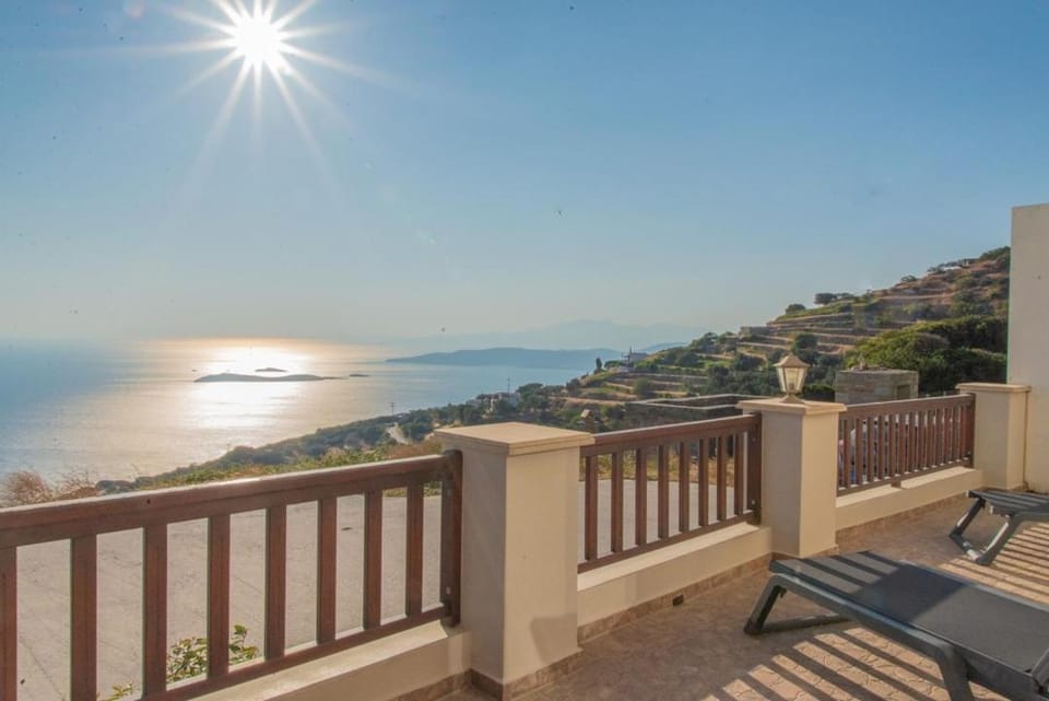 Sea Sun House, Aprovato Andros House in Decentralized Administration of the Aegean