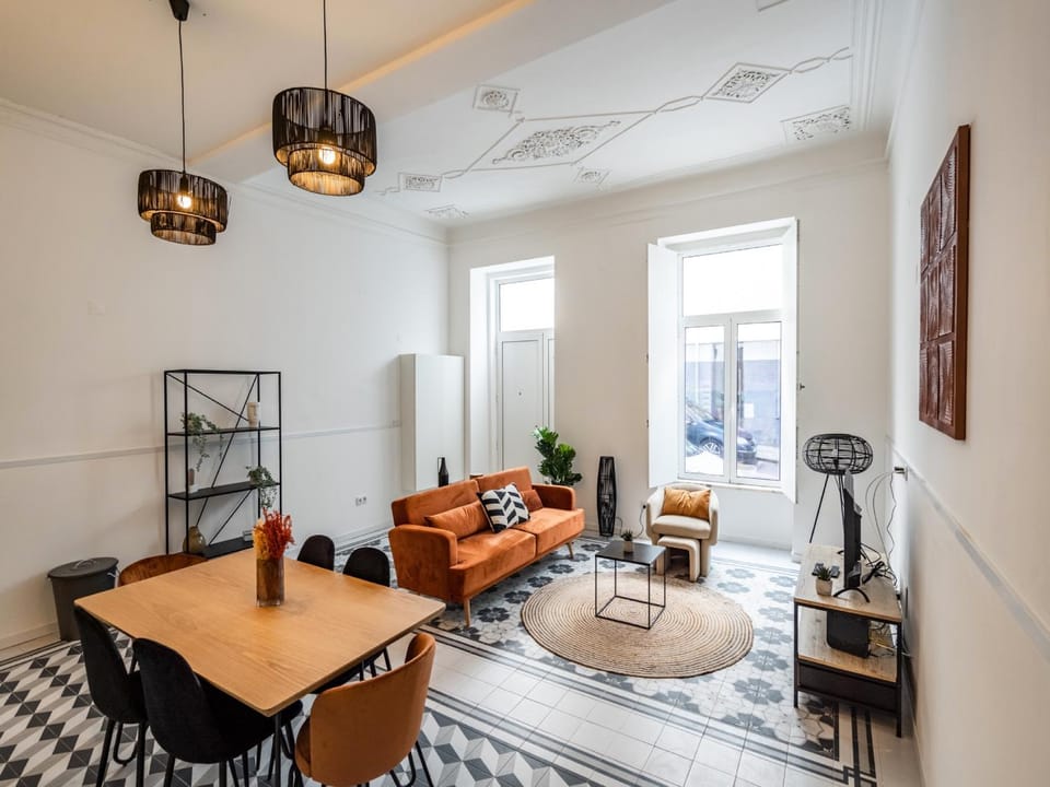Living room, Seating area, Dining area