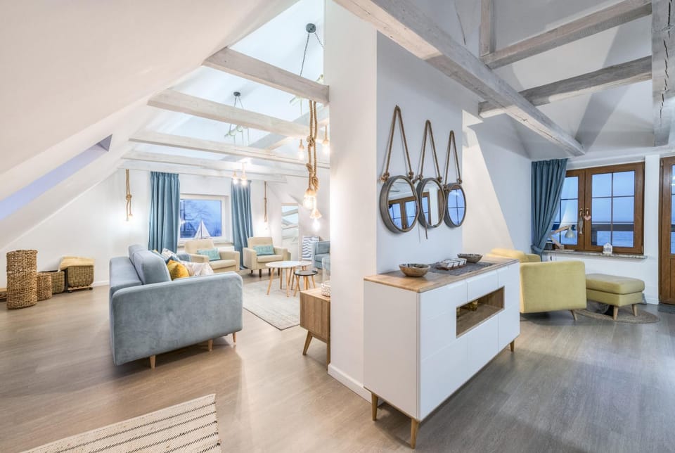 View (from property/room), Living room, Seating area