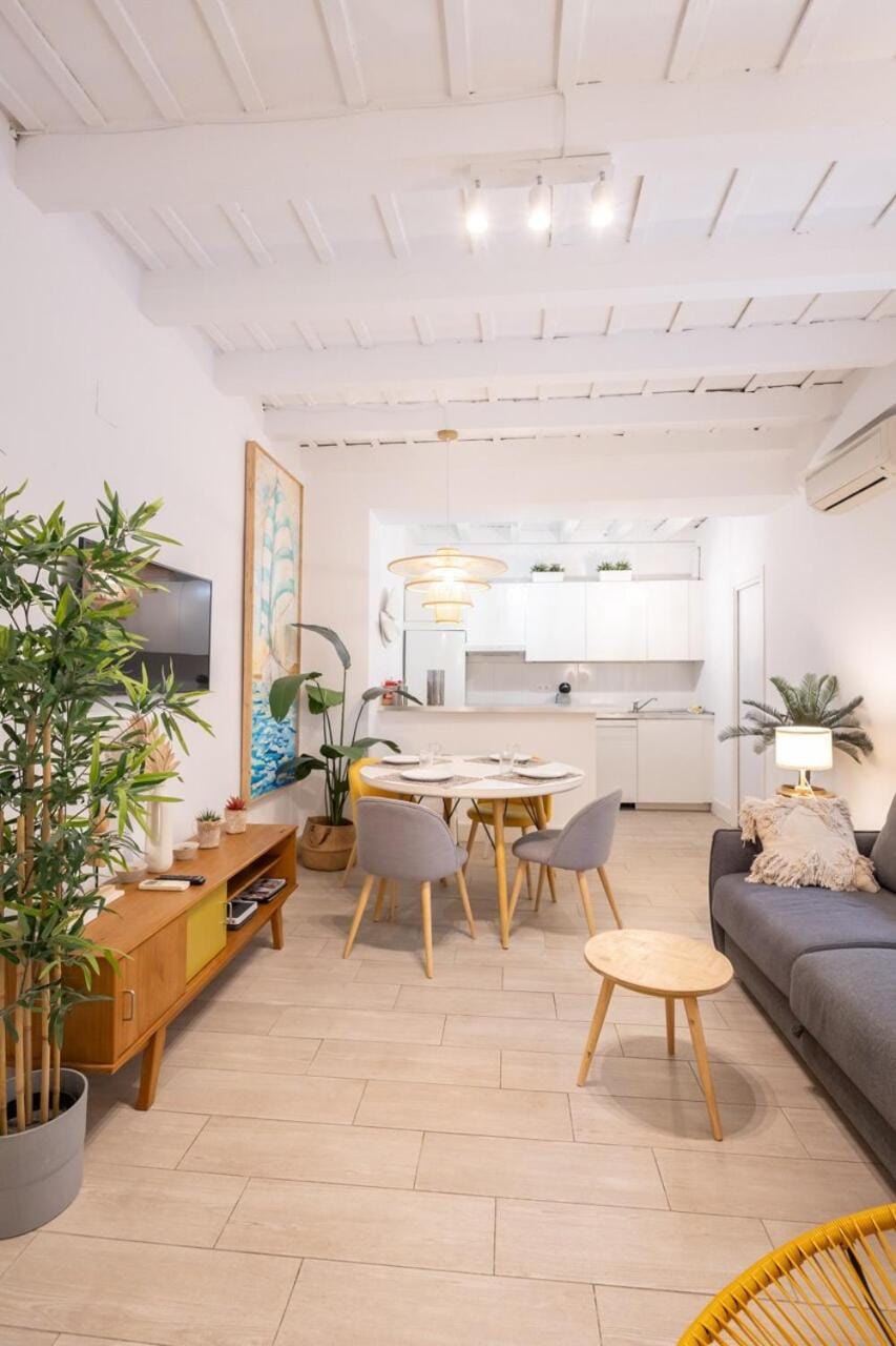 Alcazares Deluxe Suite by Valcambre Apartment in Seville