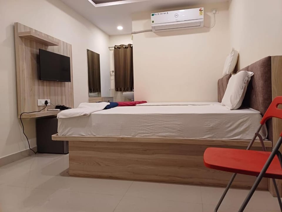 Sahasra Sree Suites Inn Bed and Breakfast in Hyderabad