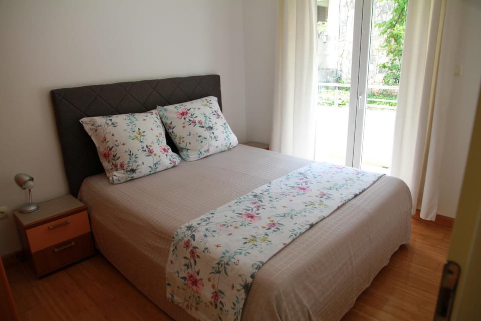 Villa Natali Apartment in Kotor Municipality