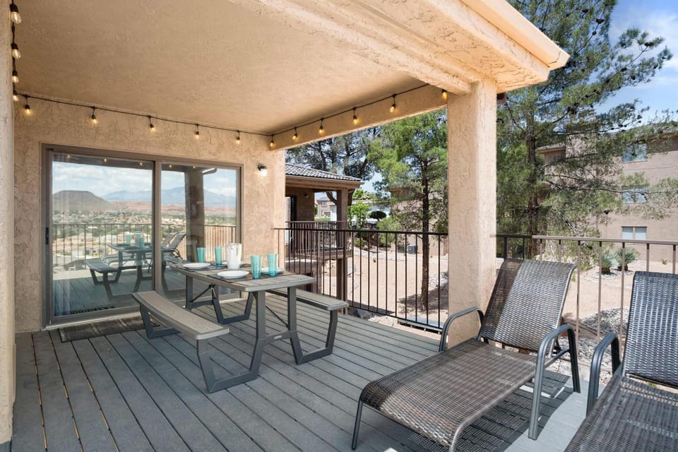 Gorgeous Views & Fun for the Entire Family House in St George