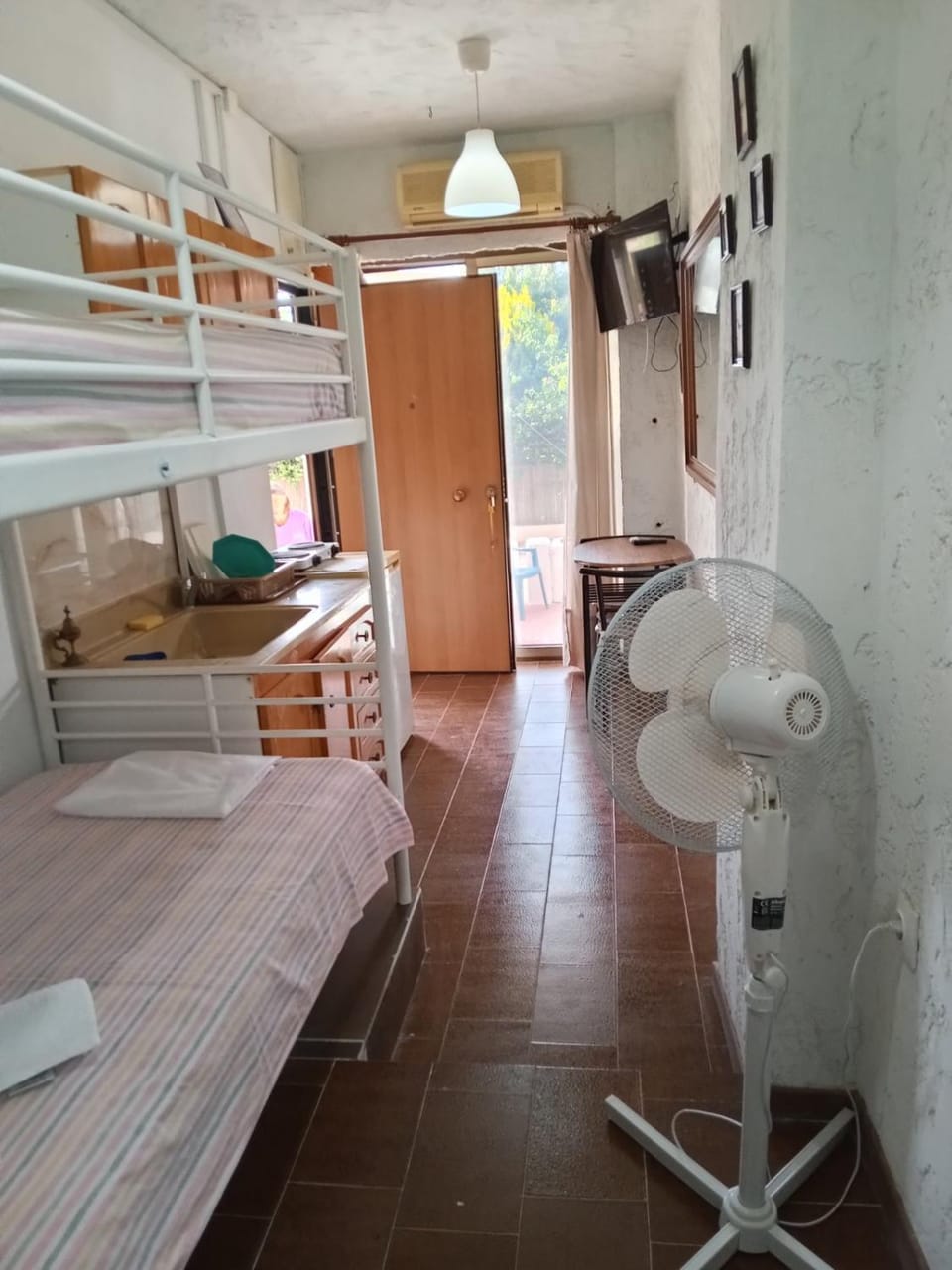 StudioAretiCom Anogio with private Veranda In Front Of The Lovely Sea For Rent in Nea Plagia Chalkidiki Greece PlagiaStudiosEu House in Halkidiki