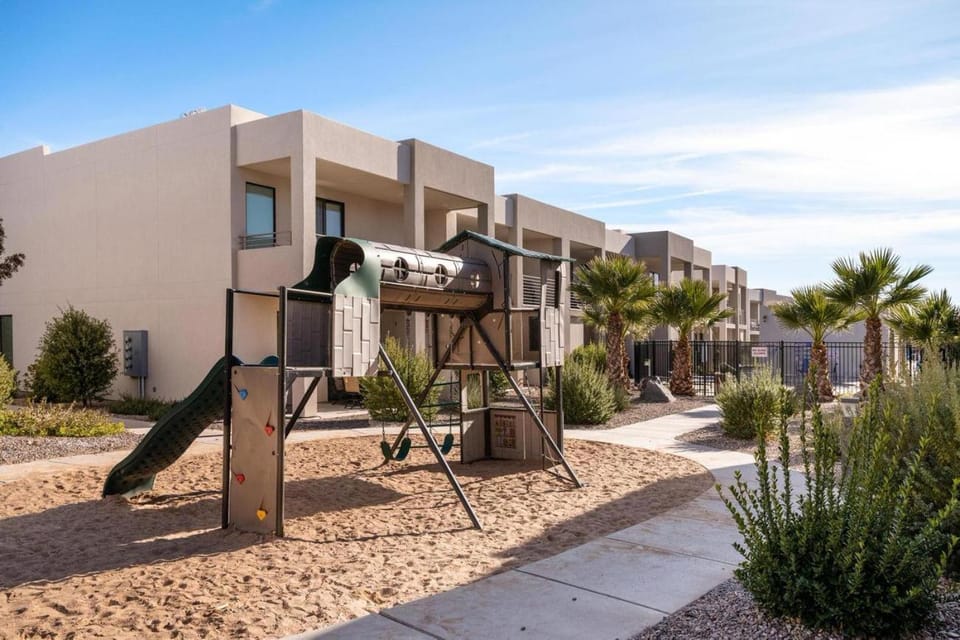 Tranquility at The Lofts - Near National Parks House in St George