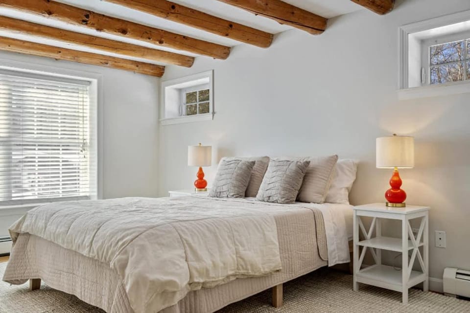 Good Tidings Stay for 6 House in York Beach