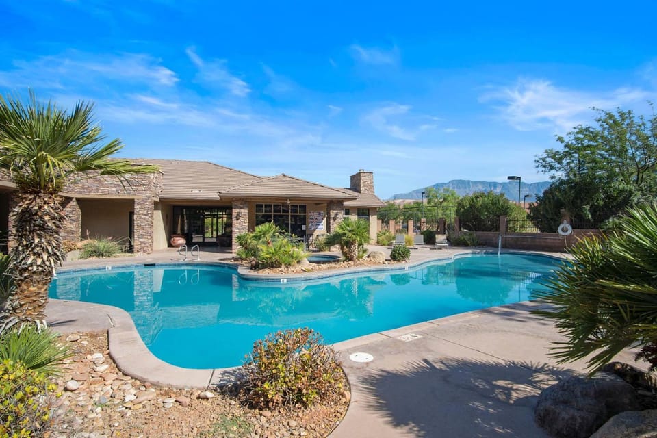 Cliffside Vista - Stay for 7 House in Washington