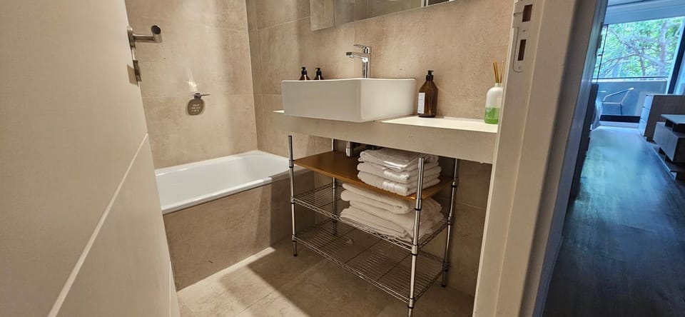 Shower, Bathroom, Bath, towels