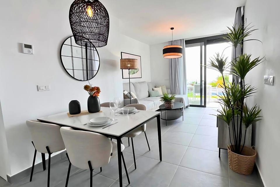 Kitchen or kitchenette, Seating area