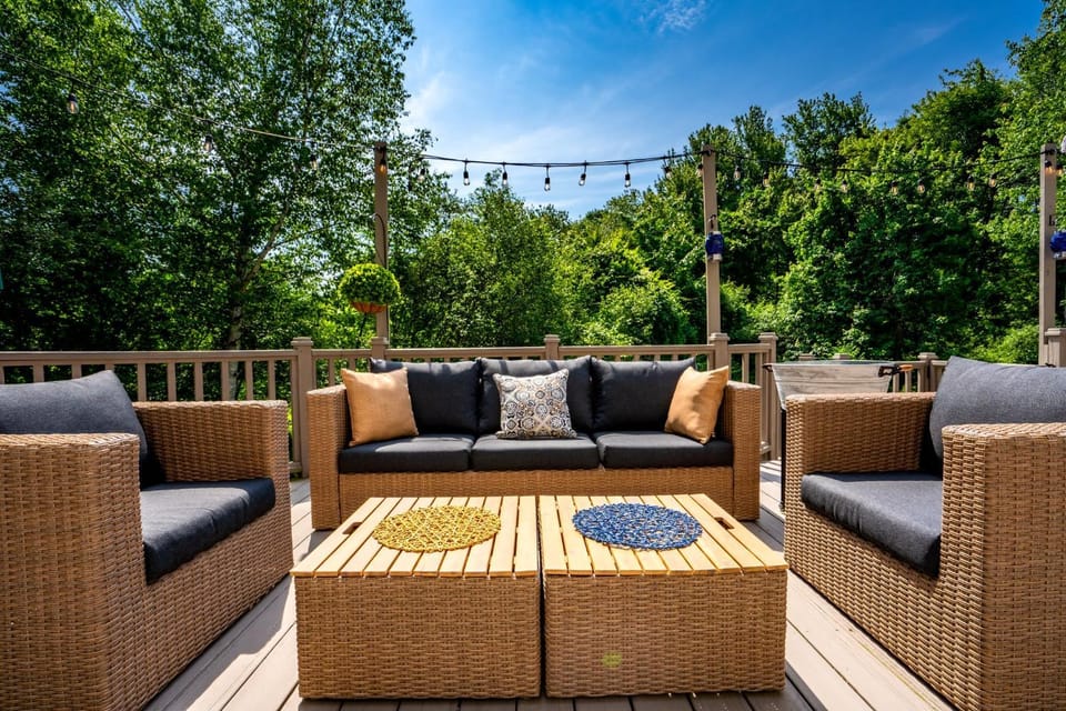 Maine Adventure 3BR Oasis Awaits House in York Harbor