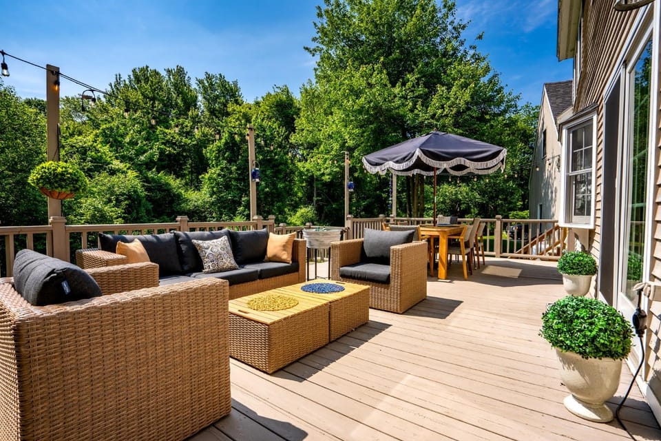 Maine Adventure 3BR Oasis Awaits House in York Harbor