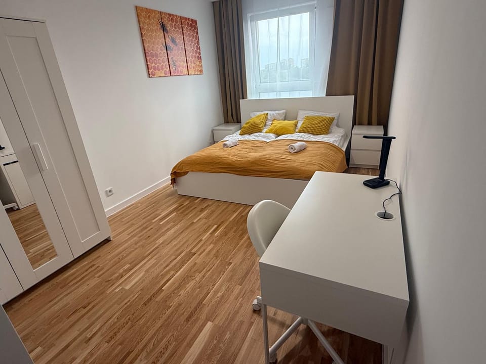 Bed, Photo of the whole room, Bedroom
