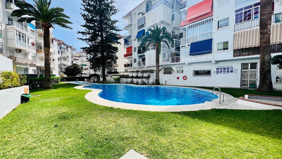 Garden, Swimming pool