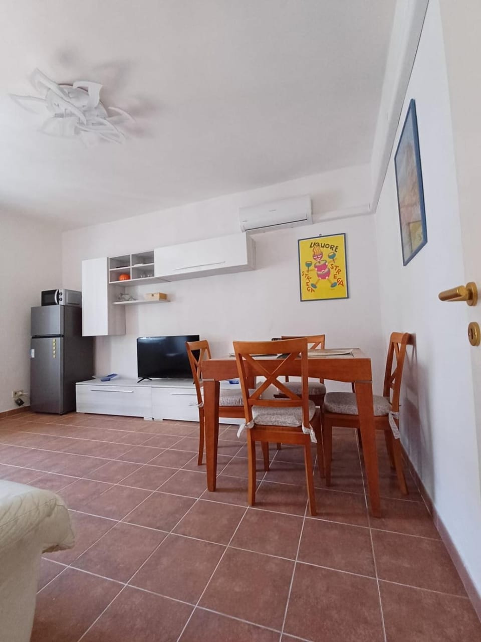 Dining area, air conditioner