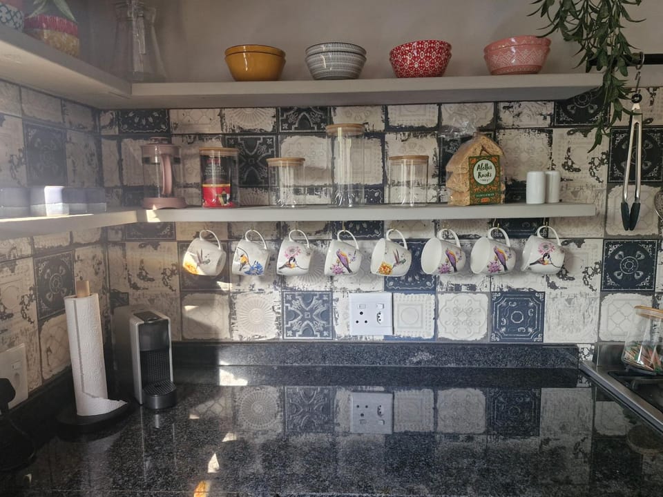 Coffee/tea facilities, Kitchen or kitchenette