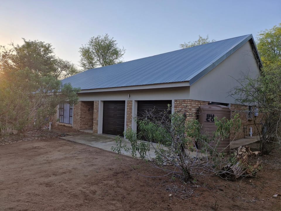 Property building, Spring, Day, Garden view
