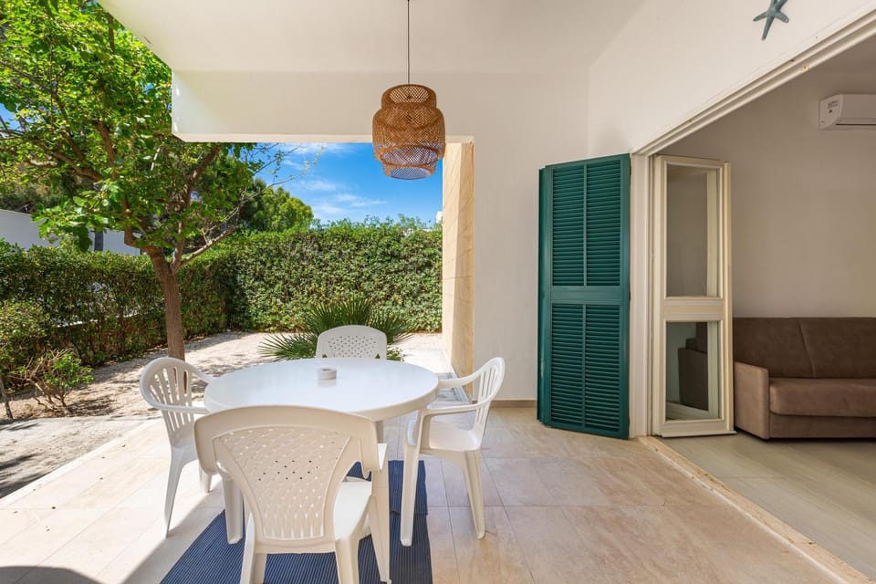 Patio, Living room, Dining area