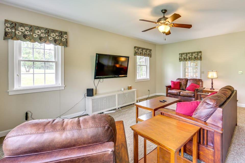 Golf Course On-Site: Spacious Hollidaysburg Home! House in Allegheny River