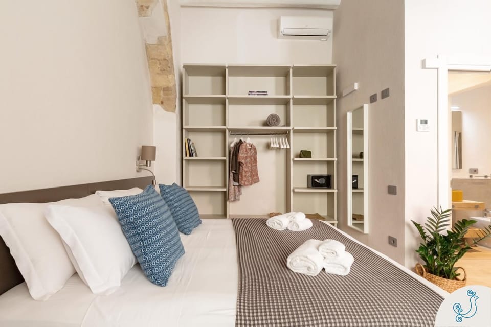Bed, Bedroom, wardrobe