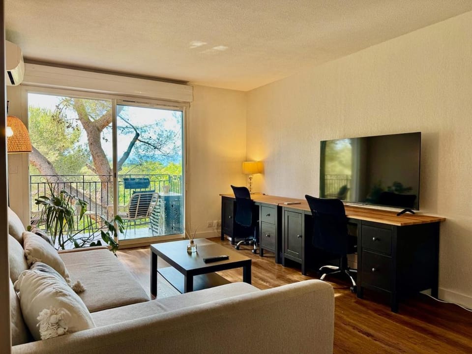 Jolie 2P, Piscine, Garage Apartment in Mougins