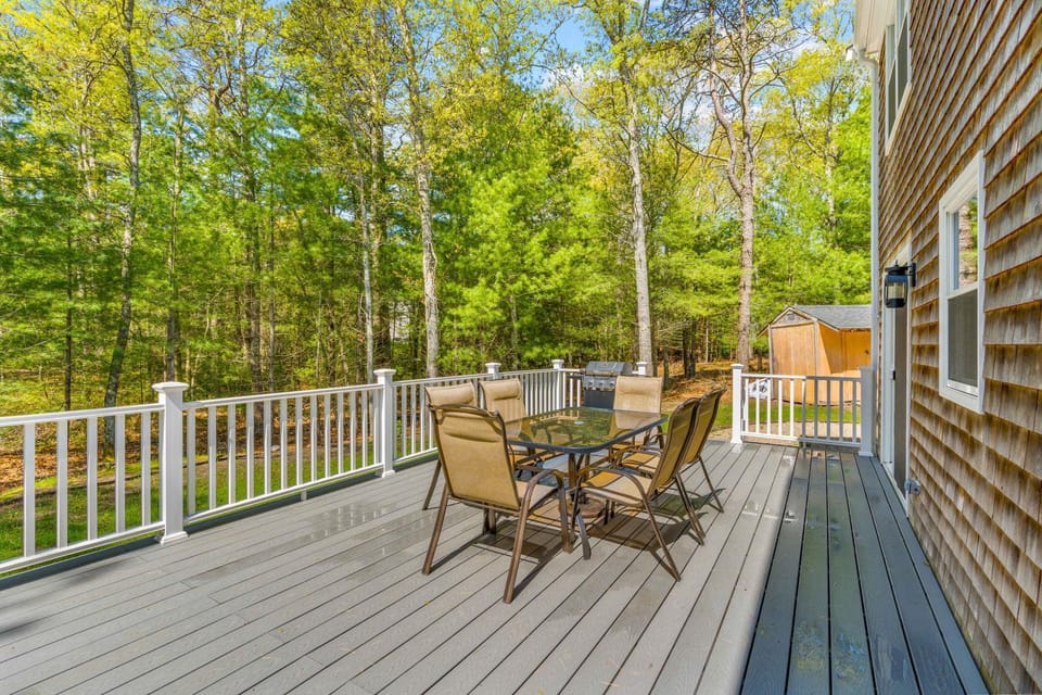 4 Bedroom - 5 min walk to Jenkins Pond House in Falmouth
