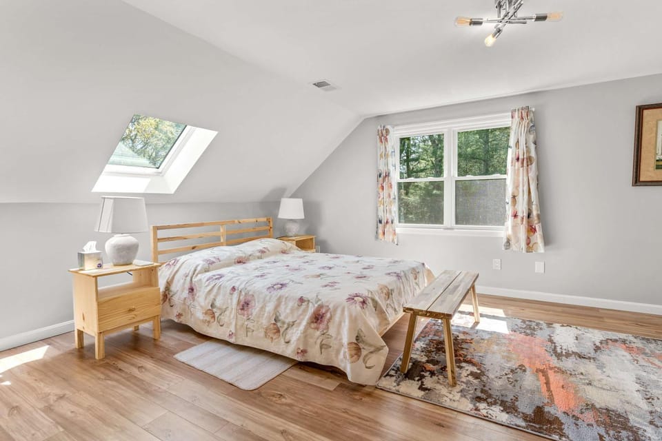 4 Bedroom - 5 min walk to Jenkins Pond House in Falmouth