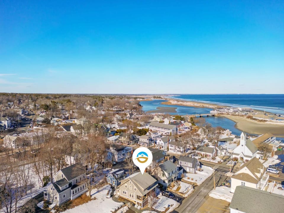 Downtown Ogunquit - Walk to Beach Shops & Seafood House in Ogunquit