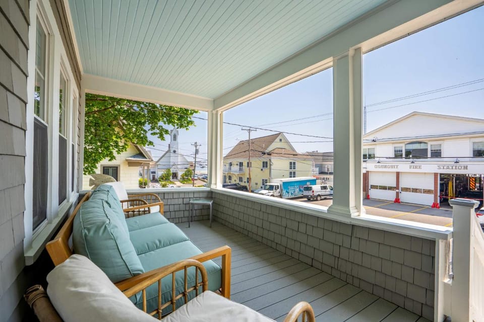 Steps to Beach & Downtown OGT - Screened in Porch House in Ogunquit