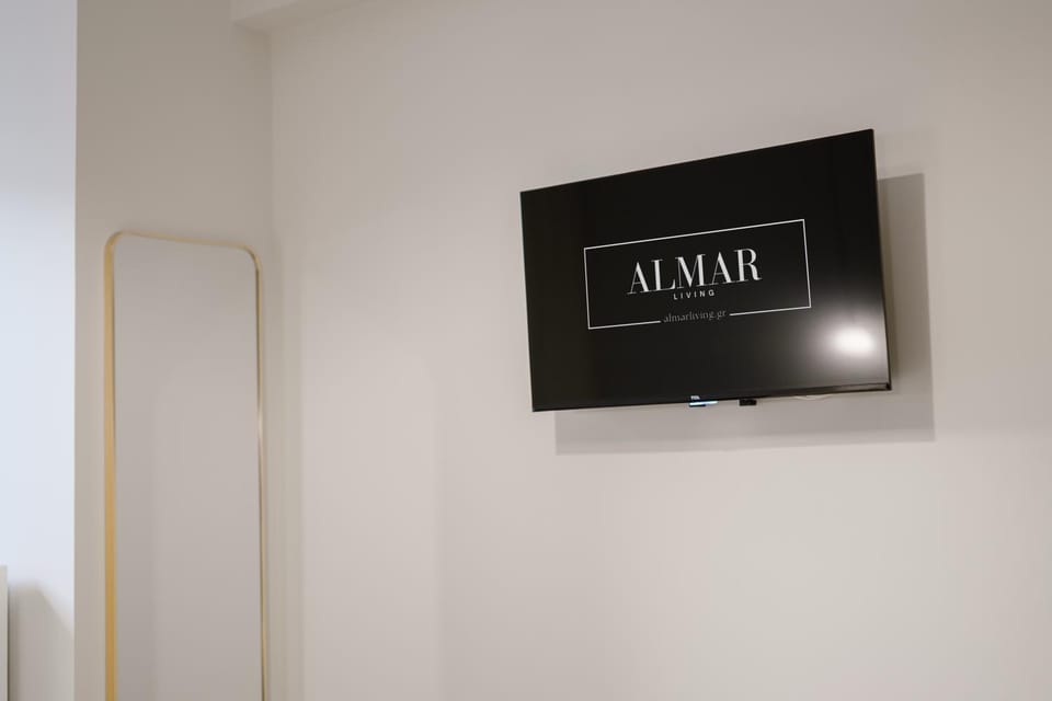 TV and multimedia, Photo of the whole room, Bedroom