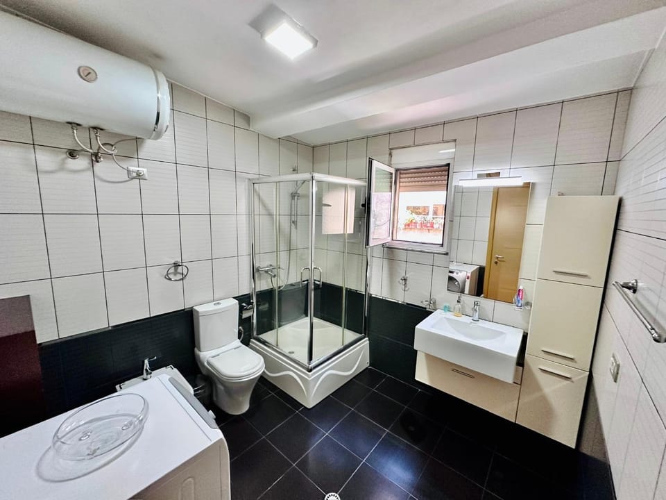 Soer Apartment - Tirana Center, Veranda & Comfort Apartment in Tirana