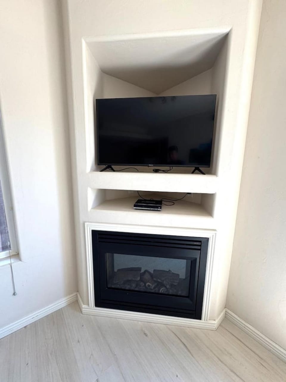 TV and multimedia, fireplace