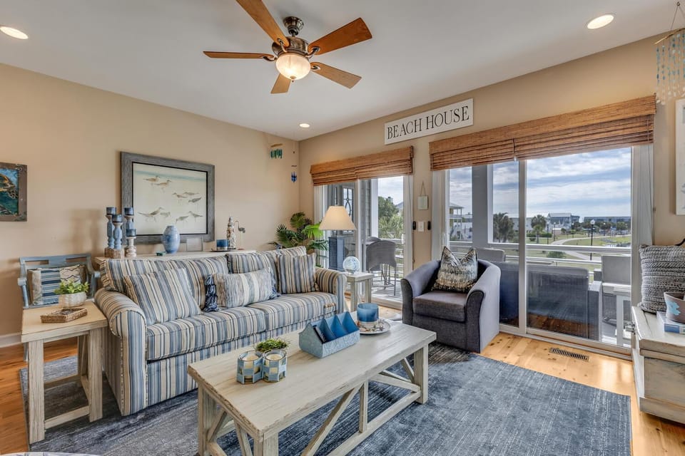 Lakefront Paradise by Carolina Beach Realty House in Carolina Beach