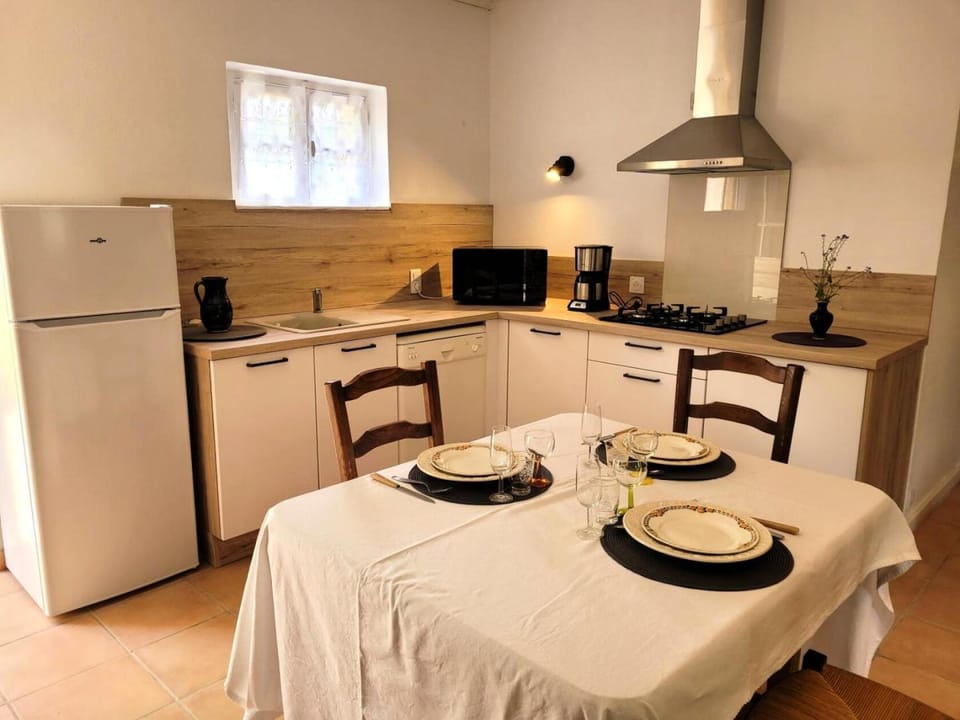 Gîte de France Chez baptiste 2 épis - Gîte de France 4 personnes MAE-0013 Apartment in Auvergne-Rhône-Alpes