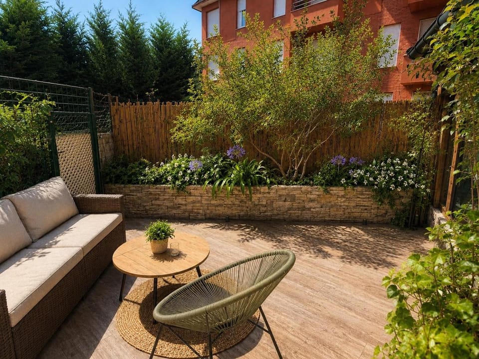 Fabuloso Bajo con Jardines Apartment in Santander