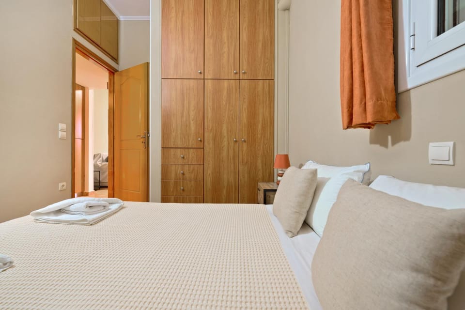 TV and multimedia, Bedroom, wardrobe, air conditioner