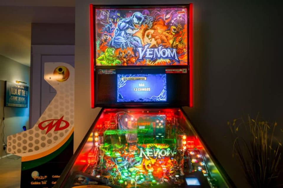 In-Home Arcade Hot Tub Golf Close to Beach House in Old Orchard Beach