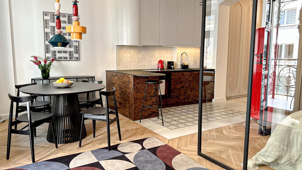 Living room, Dining area