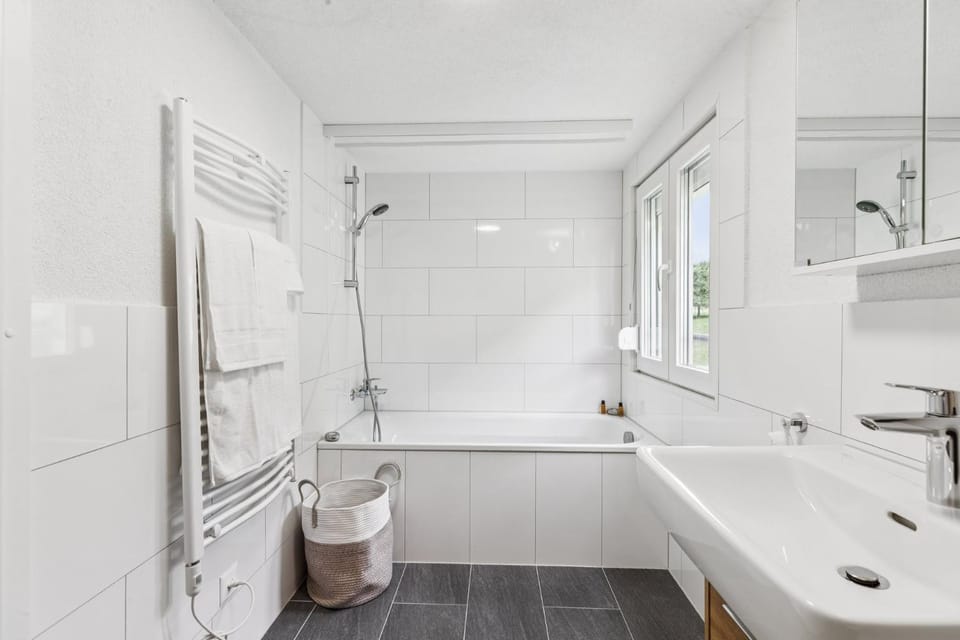 Bathroom, Bath