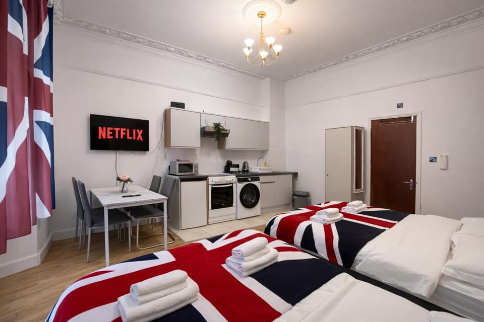 Central London Apartments 4- Hyde Park Apartment in City of Westminster