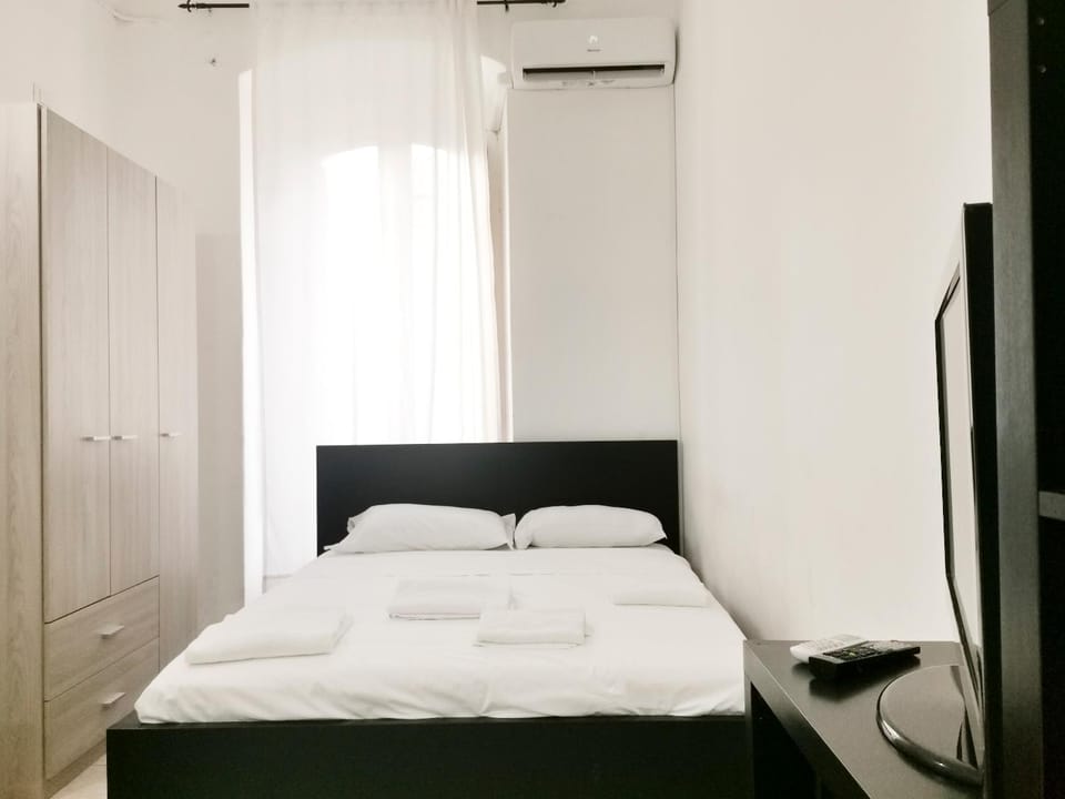 Bed, Photo of the whole room, Bedroom, towels, wardrobe, air conditioner