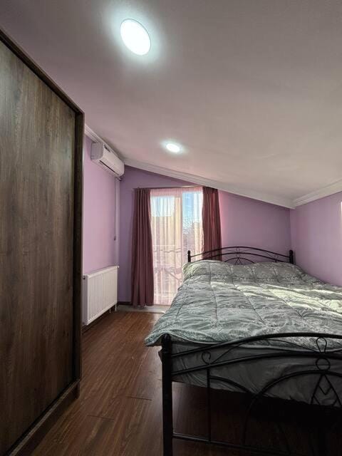 Cozy Second Floor with Yard , კომფორტული მეორე სართული ეზოთი Bed and Breakfast in Batumi