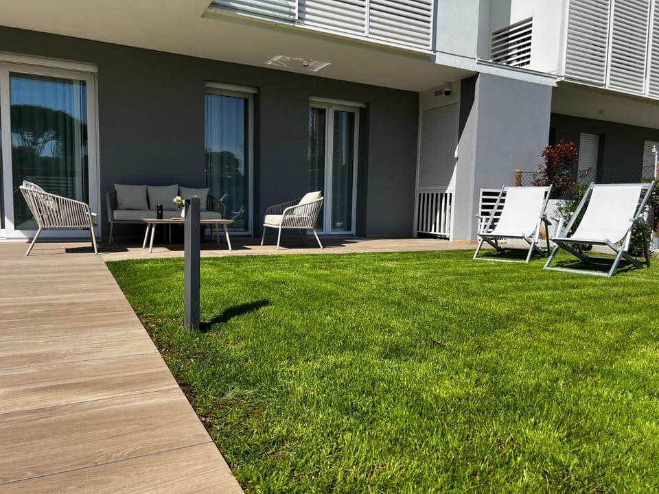 Property building, Patio, Garden, Garden view