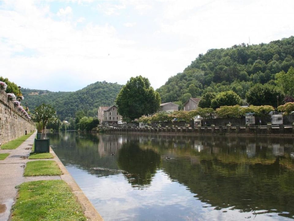 Nearby landmark, Natural landscape, River view