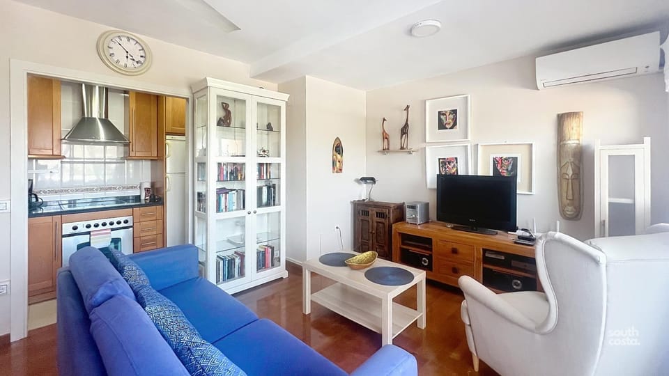 TV and multimedia, Kitchen or kitchenette, Living room, air conditioner