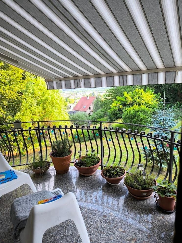 Balcony/Terrace, Garden view